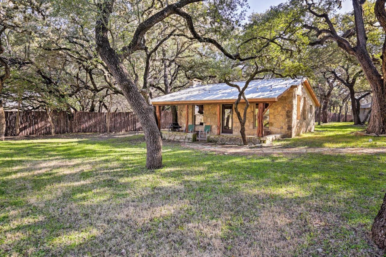 Blanco Riverfront Historic Home, 3 Mi To Downtown! Exterior photo