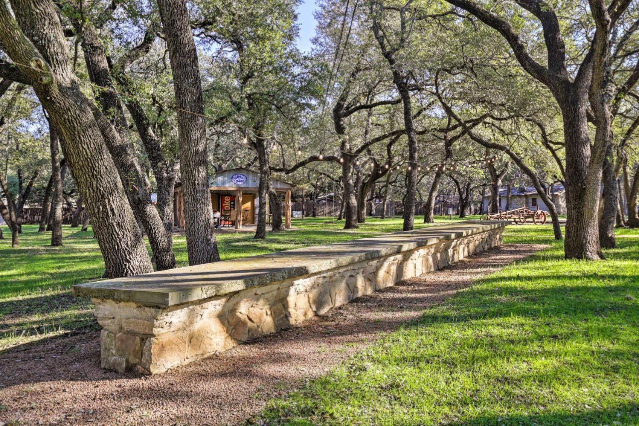 Blanco Riverfront Historic Home, 3 Mi To Downtown! Exterior photo